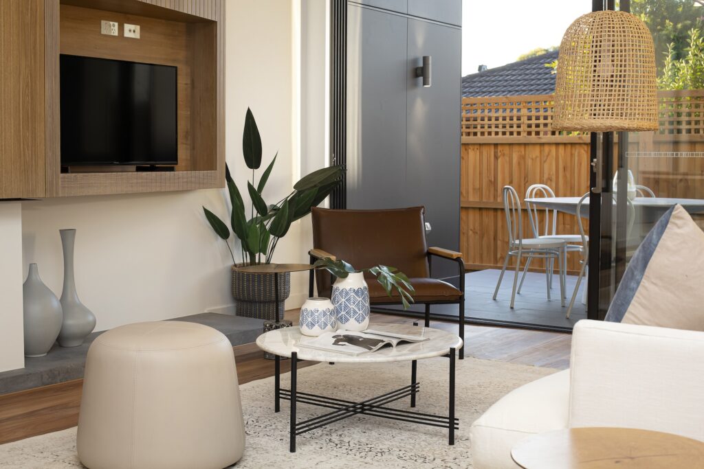 Menata Meja Kopi Custom Lebih Menarik