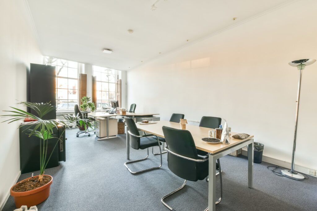 interior ruang kantor bandung